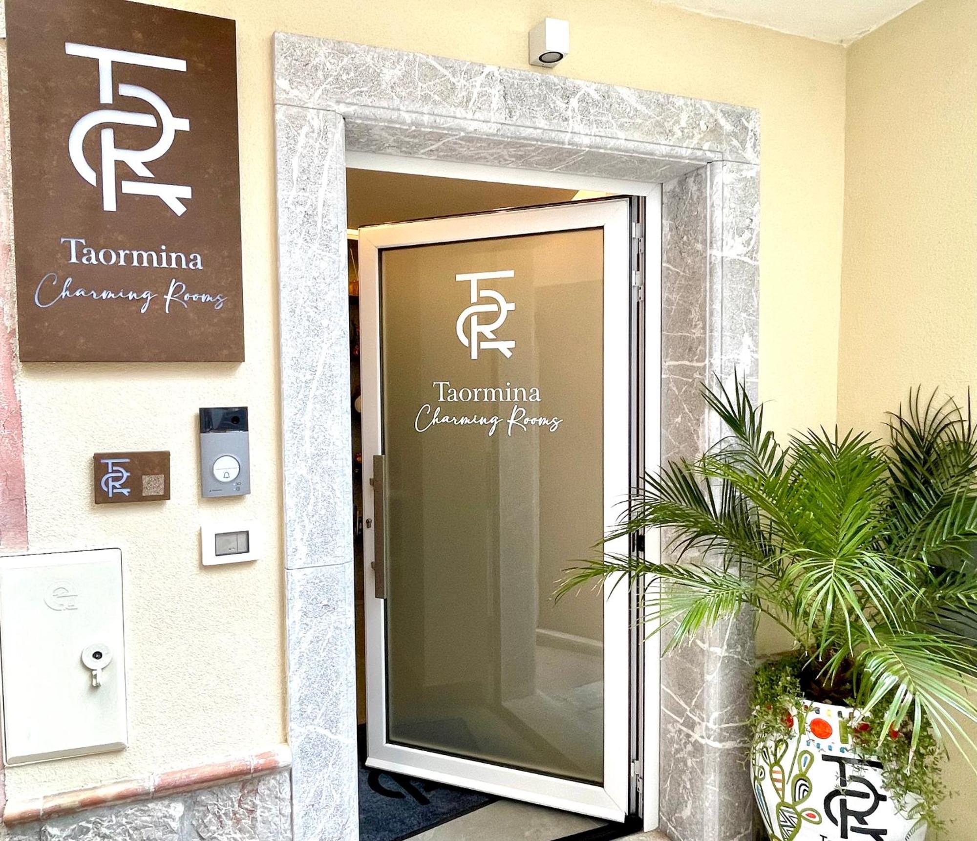 Taormina Charming Rooms Exterior photo